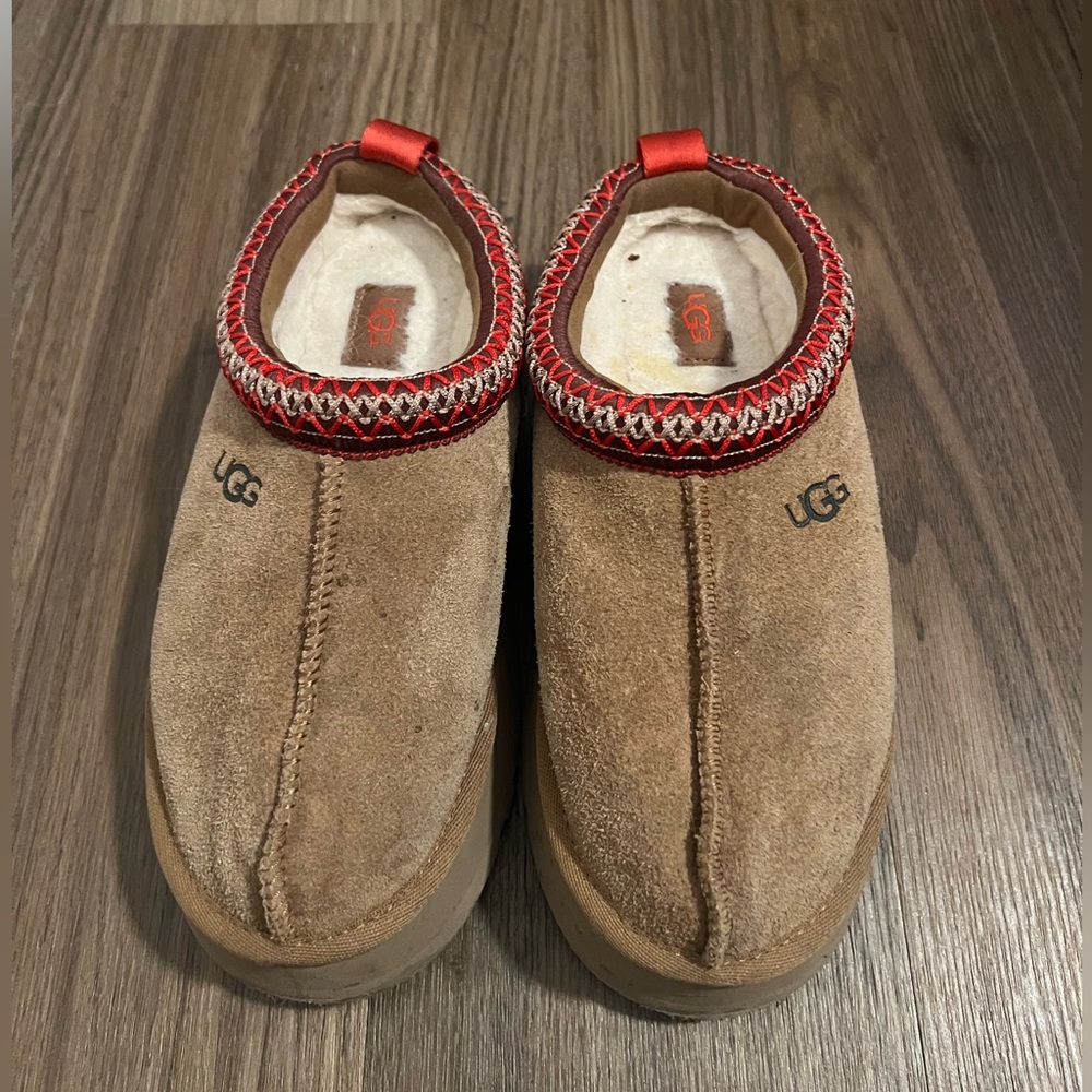 Tazz Platform Slippers.